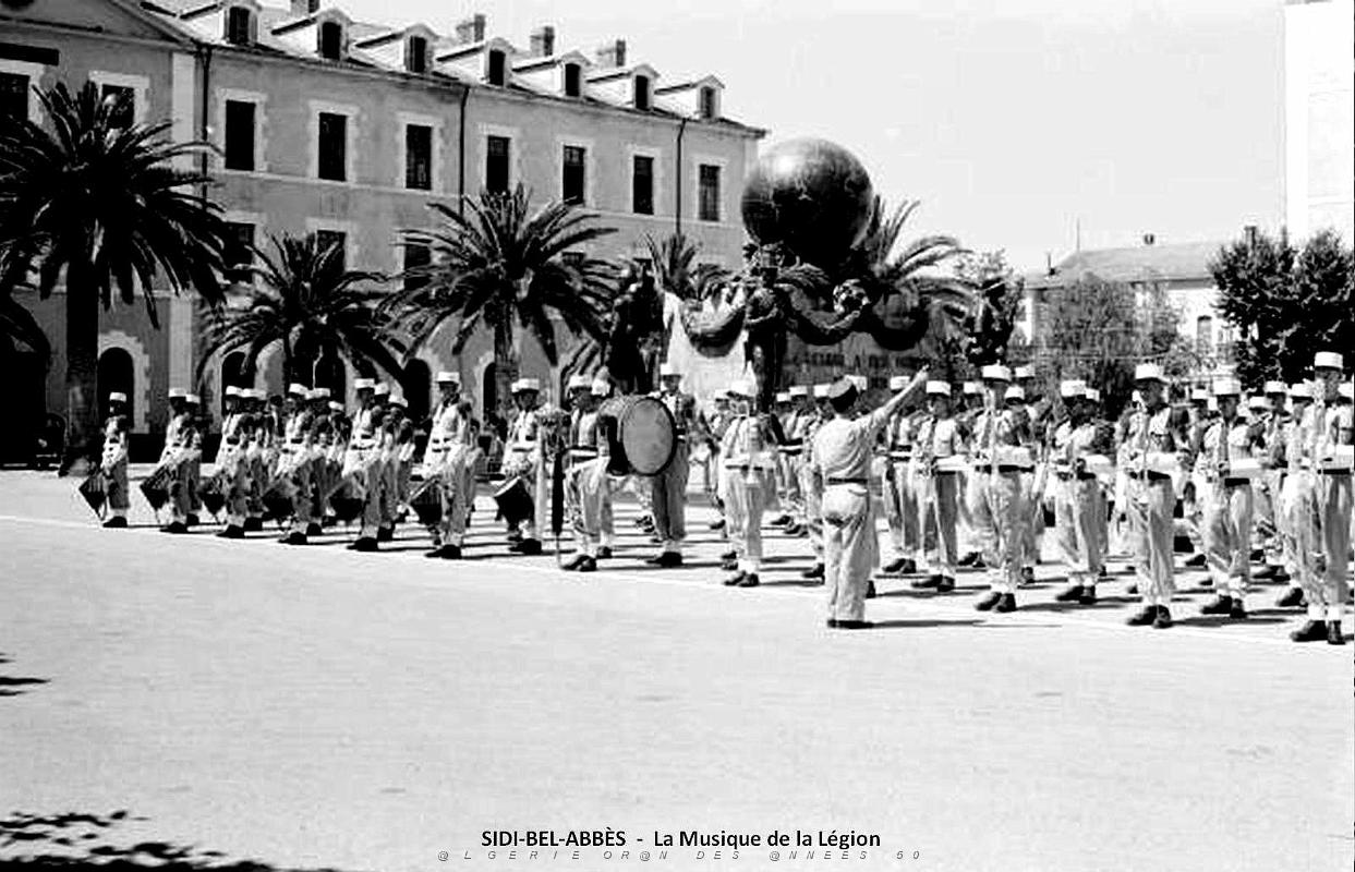 1646- Sidi-Bel-Abbes - La Musique de la Legion.jpg